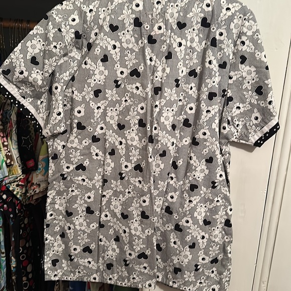 Scrub Top - Picture 5 of 5